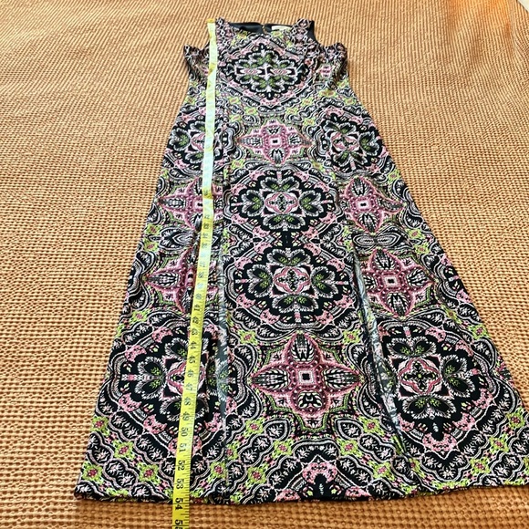 London Times size 4 maxi dress in fabulous fun pink back green and white print. - Picture 12 of 16